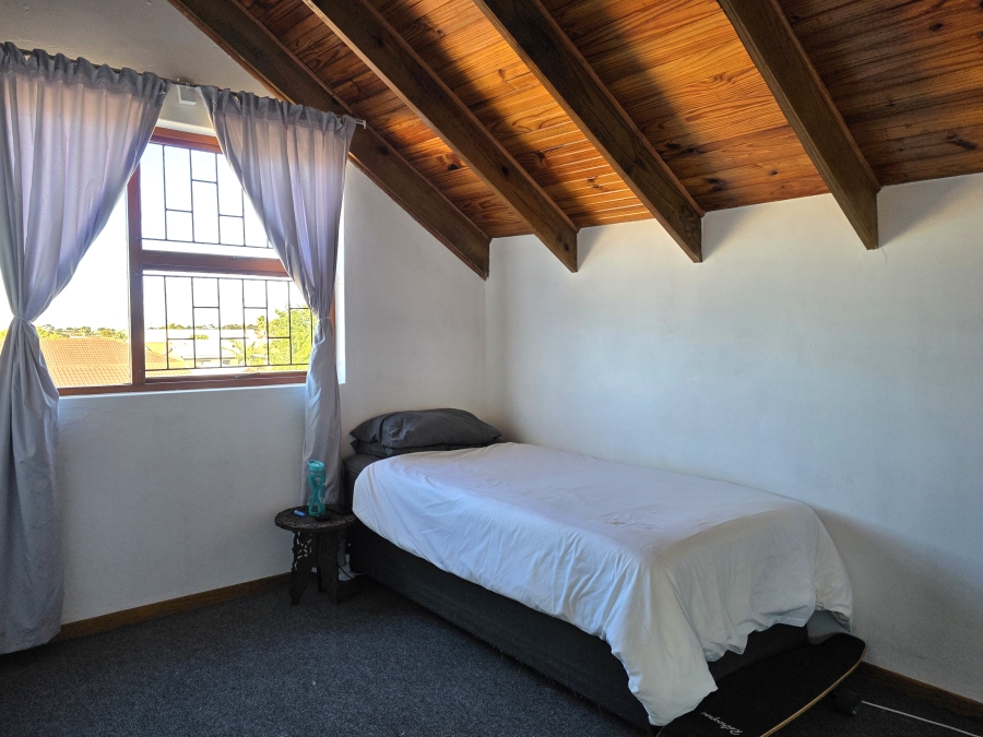 4 Bedroom Property for Sale in Noorsekloof Eastern Cape